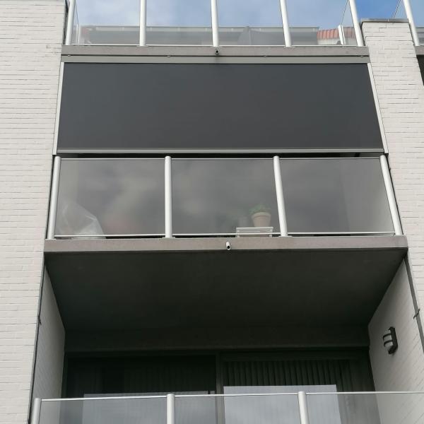 D. De Poorter Veurne - Screen aan oversteek zonwering